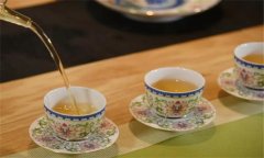 每天喝多少茶為宜，涼茶與熱茶哪個(gè)更解渴